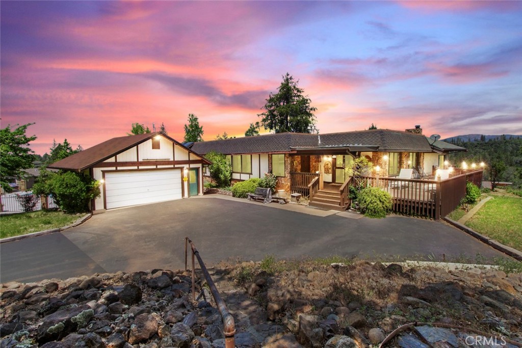 A property available for sale at 22665 Prospect, Groveland, CA 95321.