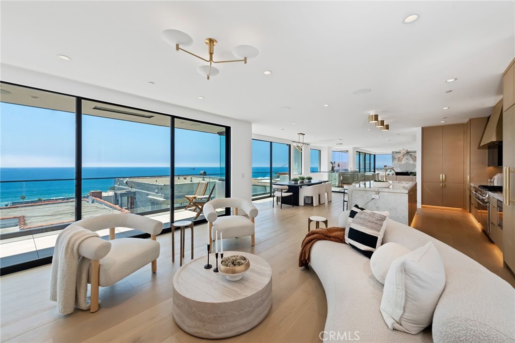 A property available for sale at 316 32nd Street, Manhattan Beach, CA 90266.
