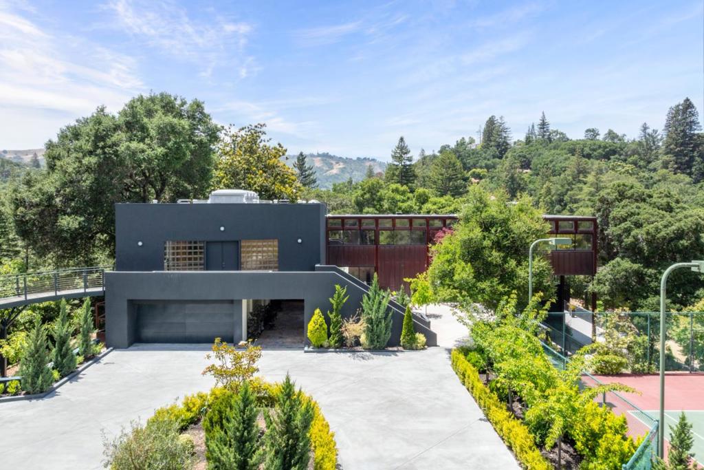 A property available for sale at 12 Las Aromas, Orinda, CA 94563.