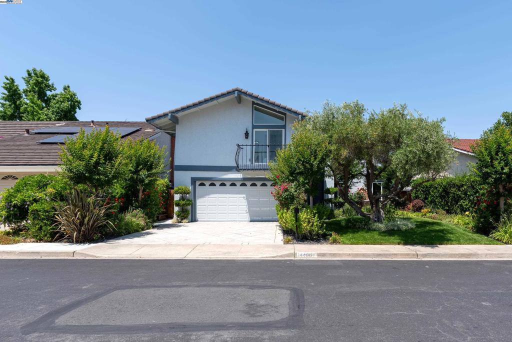 A property available for sale at 4406 Sugarland Ct, Concord, CA 94521.