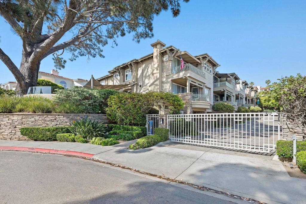 A property available for sale at 834 S Cedros, Solana Beach, CA 92075.