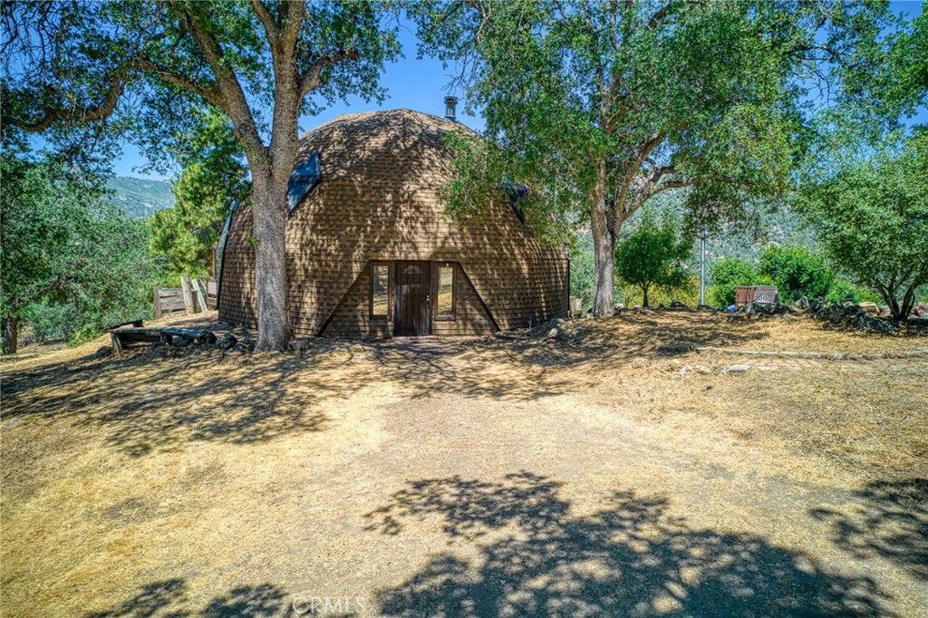 A property available for sale at 28944 Tollhouse Road, Tollhouse, CA 93667.