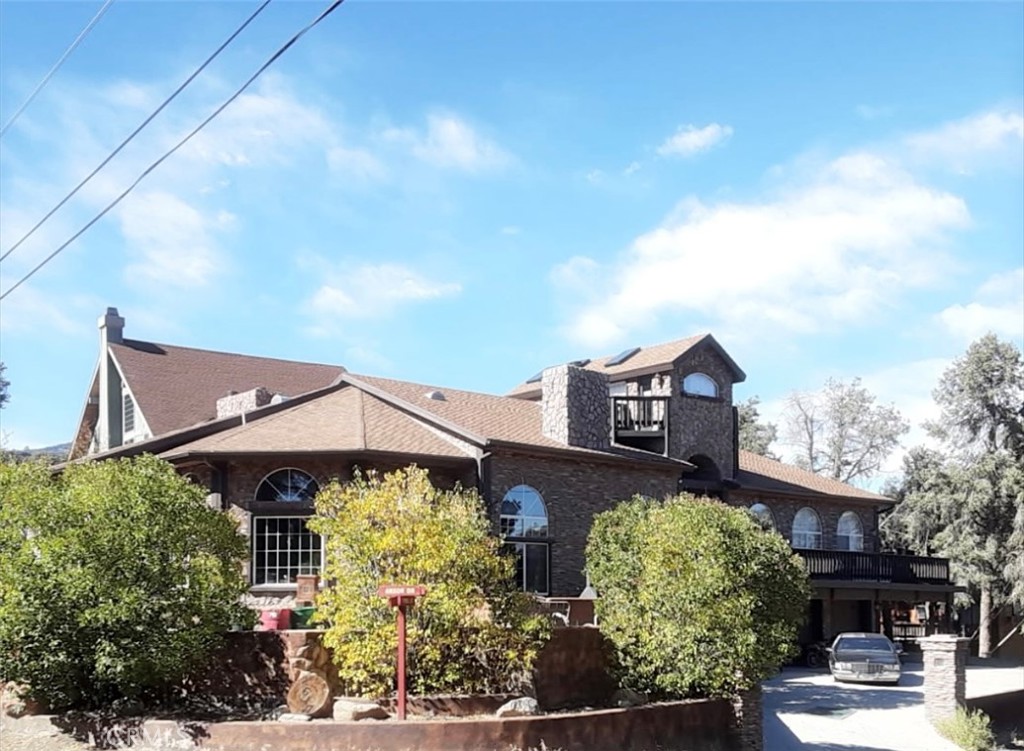 A property available for sale at 2617 Arbor Drive, Frazier Park, CA 93225.