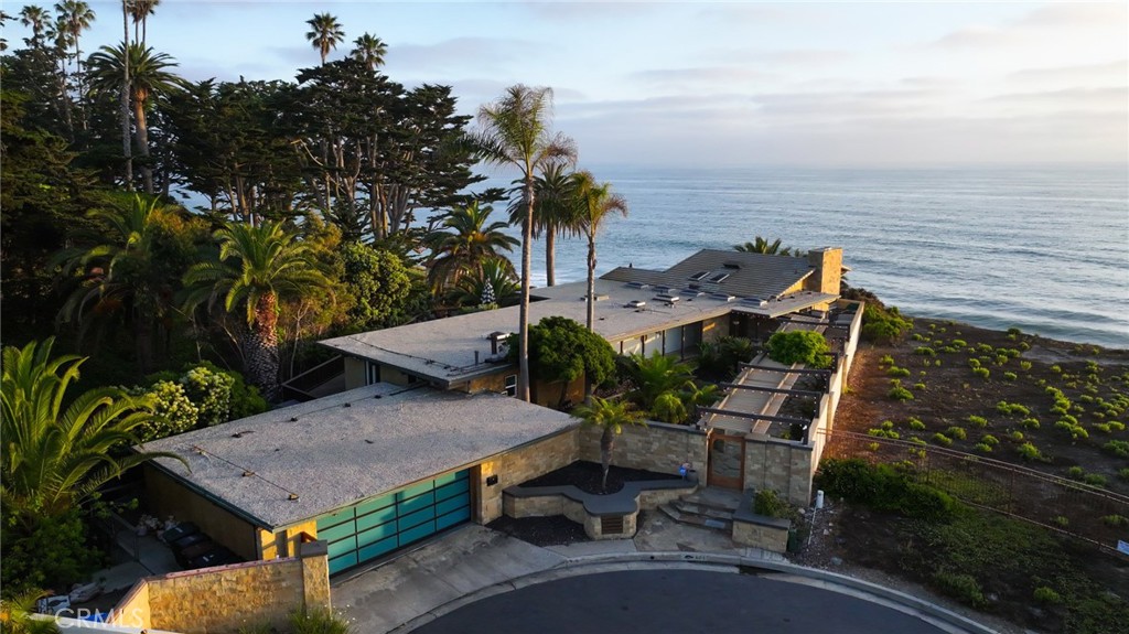 A property available for sale at 405 Calle Alicia, San Clemente, CA 92672.