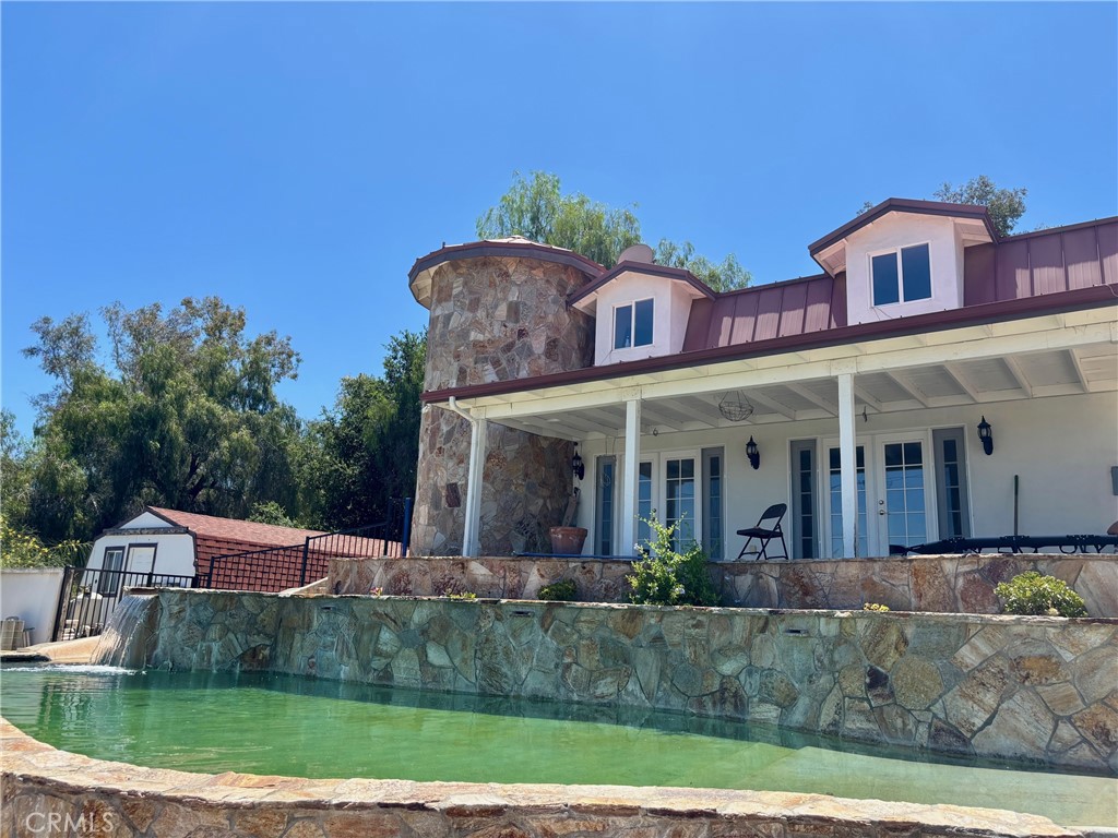 A property available for sale at 32375 Sage Road, Hemet, CA 92544.