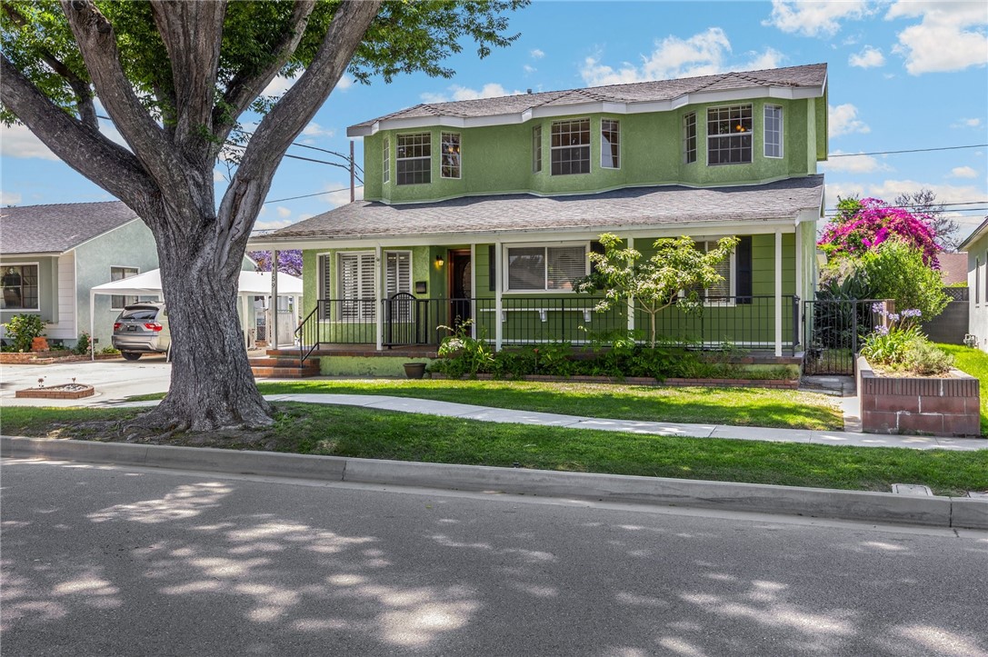 A property available for sale at 4159 Redline Drive, Lakewood, CA 90713.