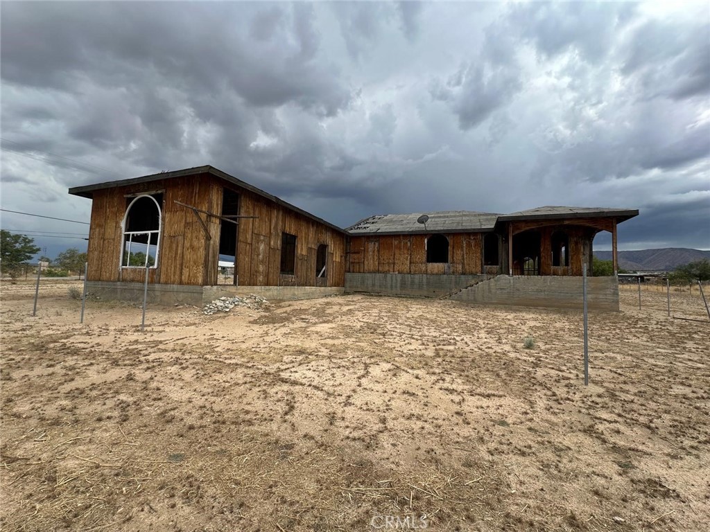 A property available for sale at 33553 Longview Road, Pearblossom, CA 93553.