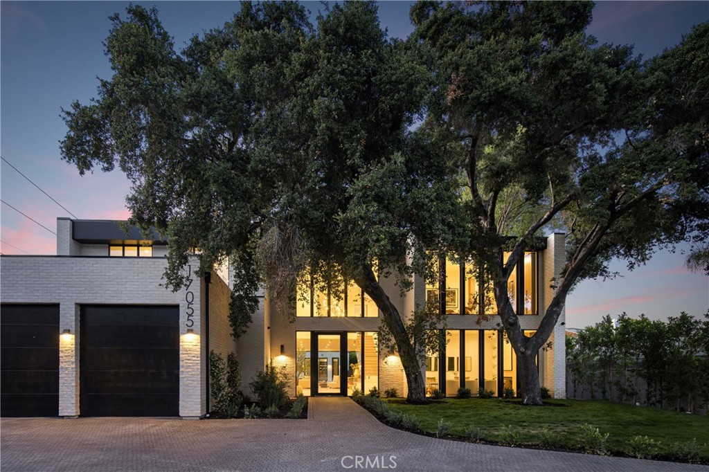 A property available for sale at 17055 Rancho Street, Encino, CA 91316.