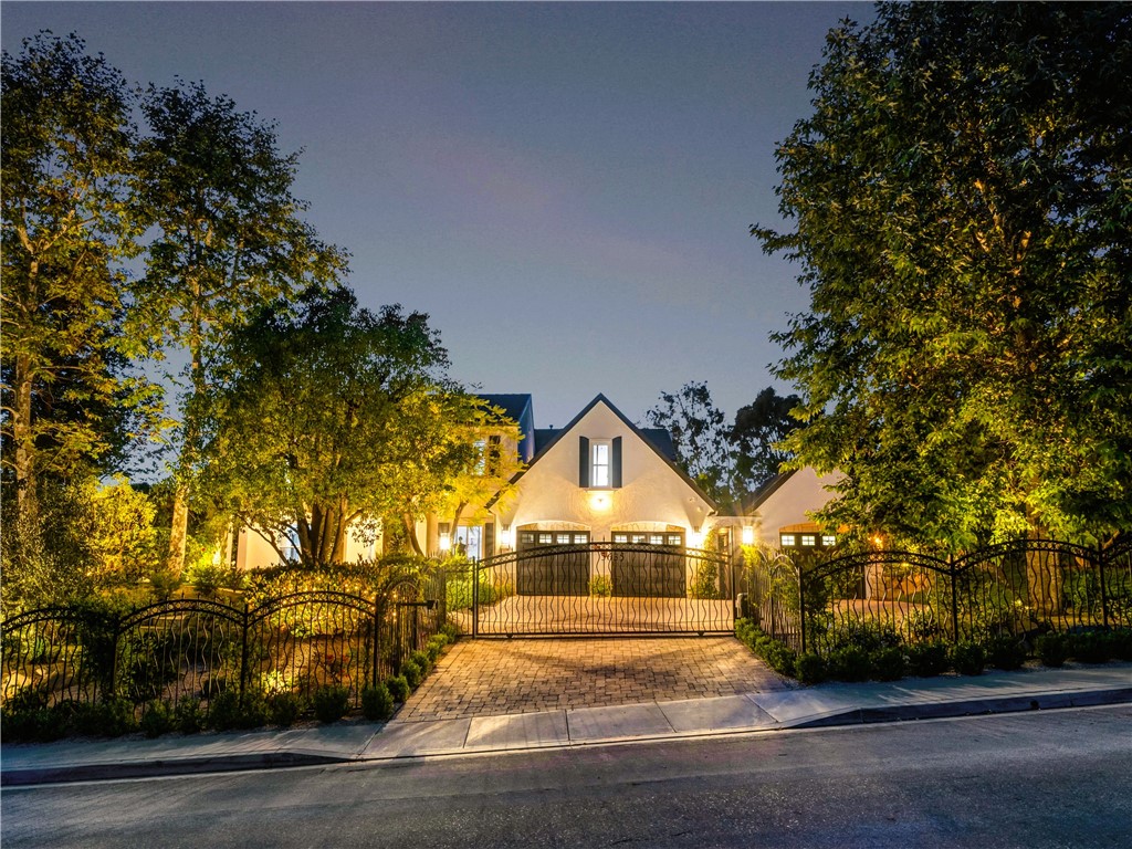 A property available for sale at 5635 Evening Sky Drive, Simi Valley, CA 93063.