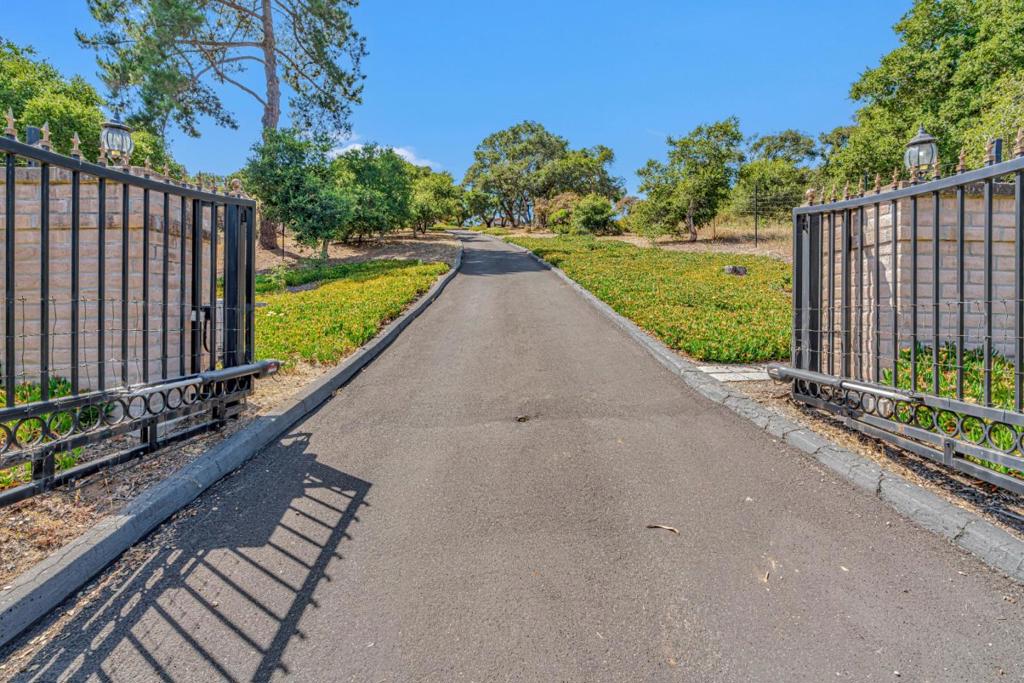 A property available for sale at 19225 Reavis Way, Salinas, CA 93907.