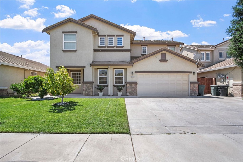A property available for sale at 2946 Trigger Lane, Livingston, CA 95334.