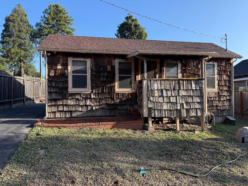 A property available for sale at 350 Cuesta Real, La Honda, CA 94020.