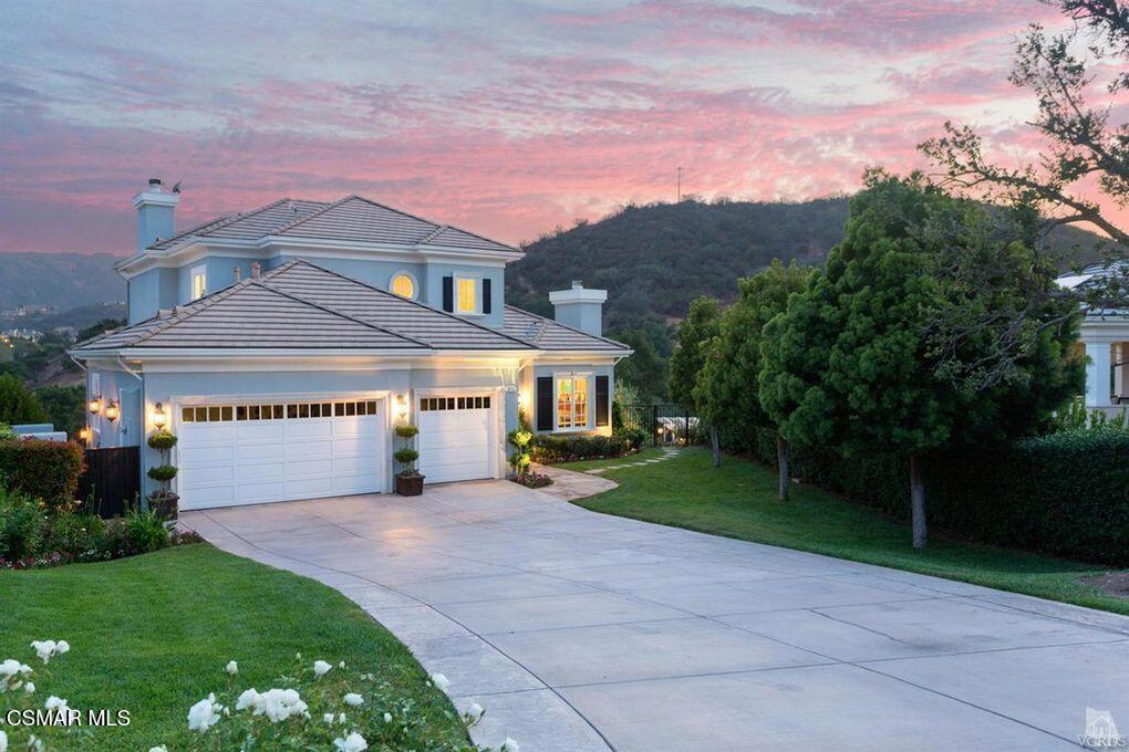 A property available for sale at 252 David Lane, Lake Sherwood, CA 91361.