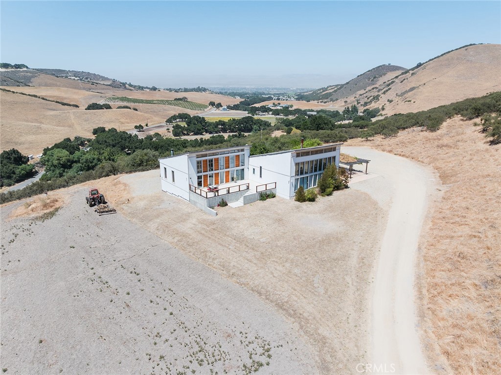 A property available for sale at 45325 Vista Place, King City, CA 93930.