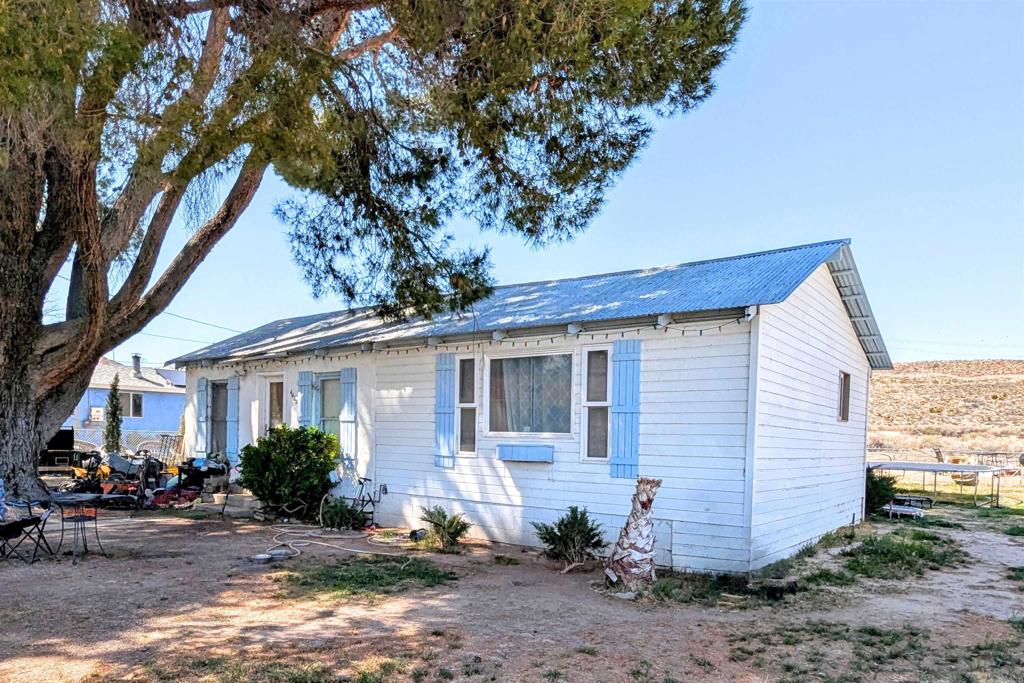 A property available for sale at 44682 Seeley Avenue, Jacumba, CA 91934.