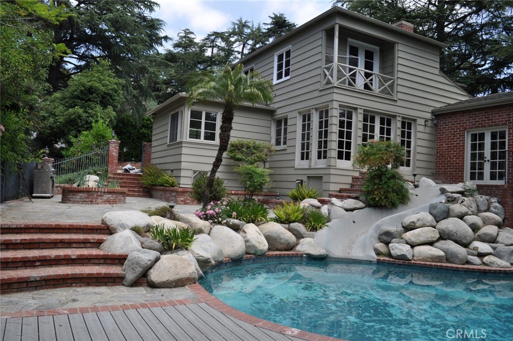 A property available for sale at 5227 Alta Canyada Road, La Canada Flintridge, CA 91011.