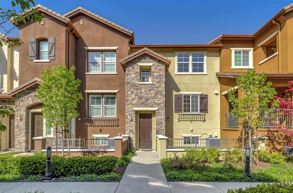 A property available for sale at 484 Valley Oak Terrace, Sunnyvale, CA 94086.