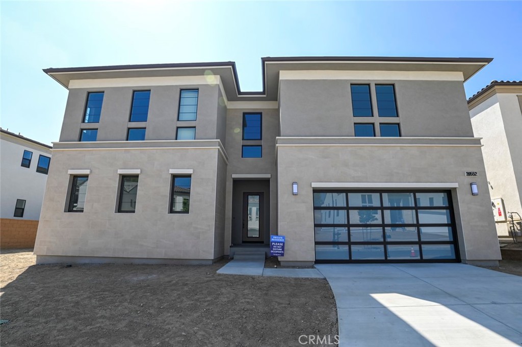 A property available for sale at 20552 Edgewood Court, Chatsworth, CA 91311.