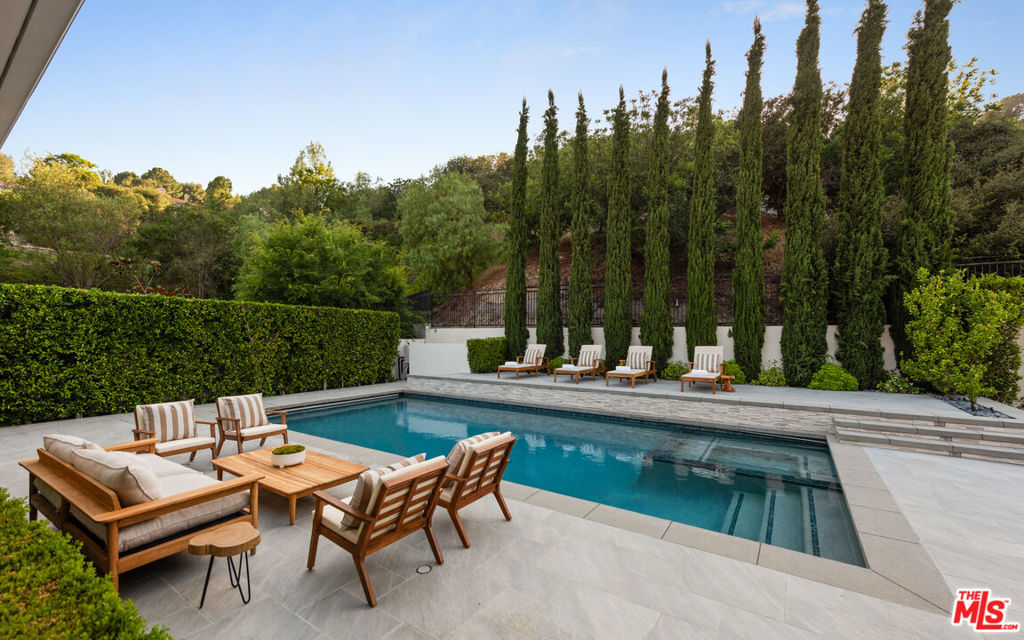 A property available for sale at 3685 Benedict Canyon Lane, Sherman Oaks, CA 91423.