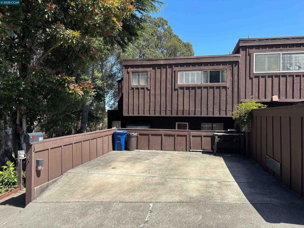 A property available for sale at 119 Lincoln Dr, Sausalito, CA 94965.
