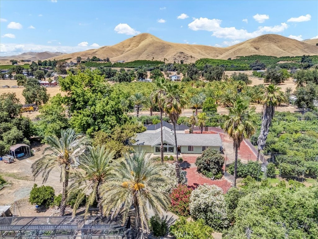 A property available for sale at 31497 Success Valley Drive, Porterville, CA 93257.