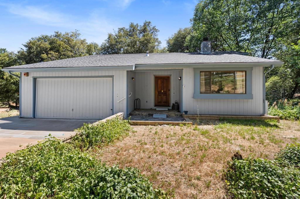 A property available for sale at 5041 Pine Ridge Avenue, Julian, CA 92036.