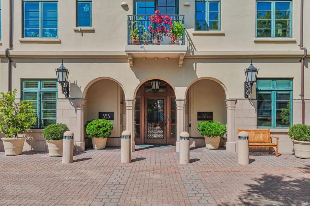 A property available for sale at 555 Byron Street 105, Palo Alto, CA 94301.