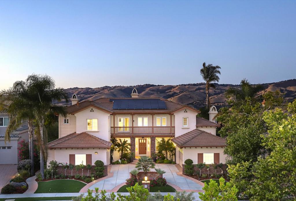 A property available for sale at 5803 Algonquin Way, San Jose, CA 95138.