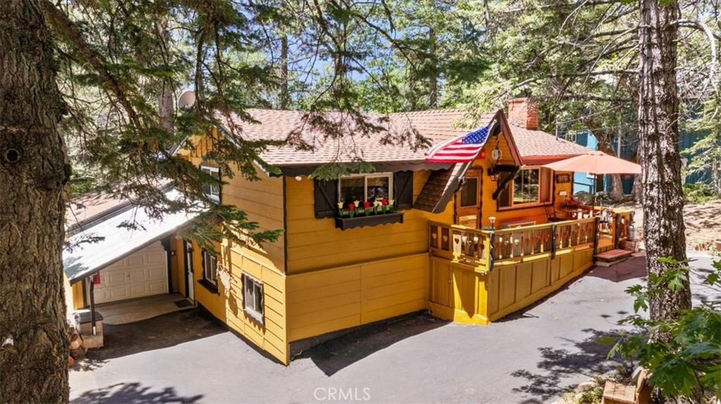A property available for sale at 33019 Juniper Lane, Green Valley Lake, CA 92341.