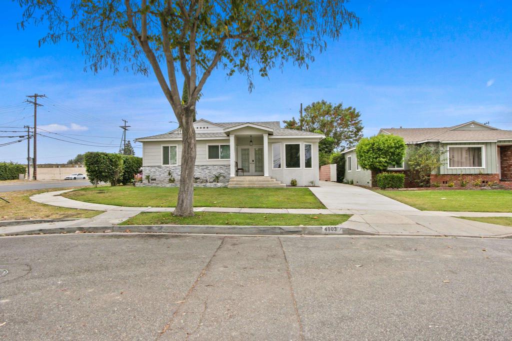 A property available for sale at 4903 Deeboyar Avenue, Lakewood, CA 90712.