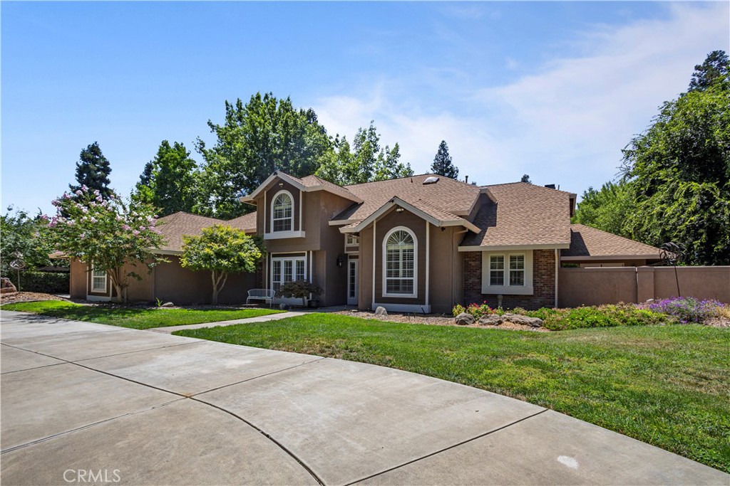 A property available for sale at 3265 Willow Run Drive, Merced, CA 95340.