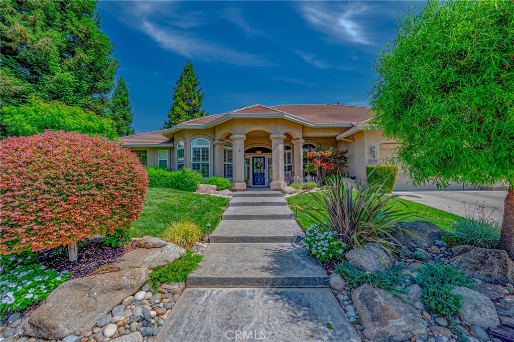 A property available for sale at 2029 Robin Hood Lane, Merced, CA 95340.