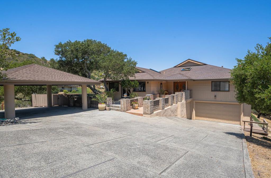 A property available for sale at 15847 Pleasant Valley Lane, Salinas, CA 93908.