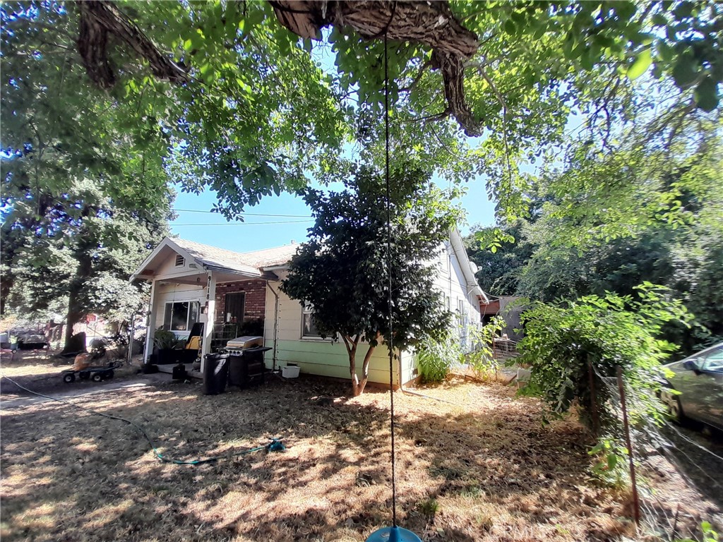 A property available for sale at 9118 Stanford Lane, Durham, CA 95938.