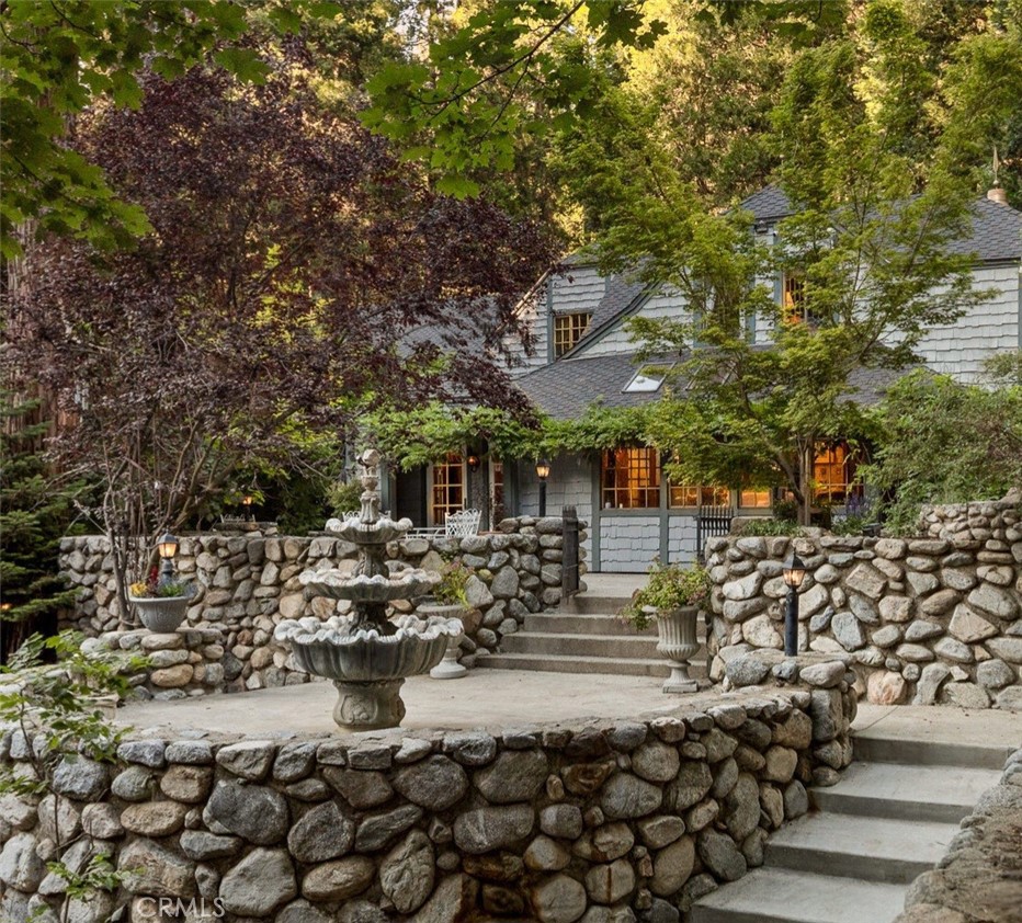 A property available for sale at 969 Oak Drive, Crestline, CA 92325.